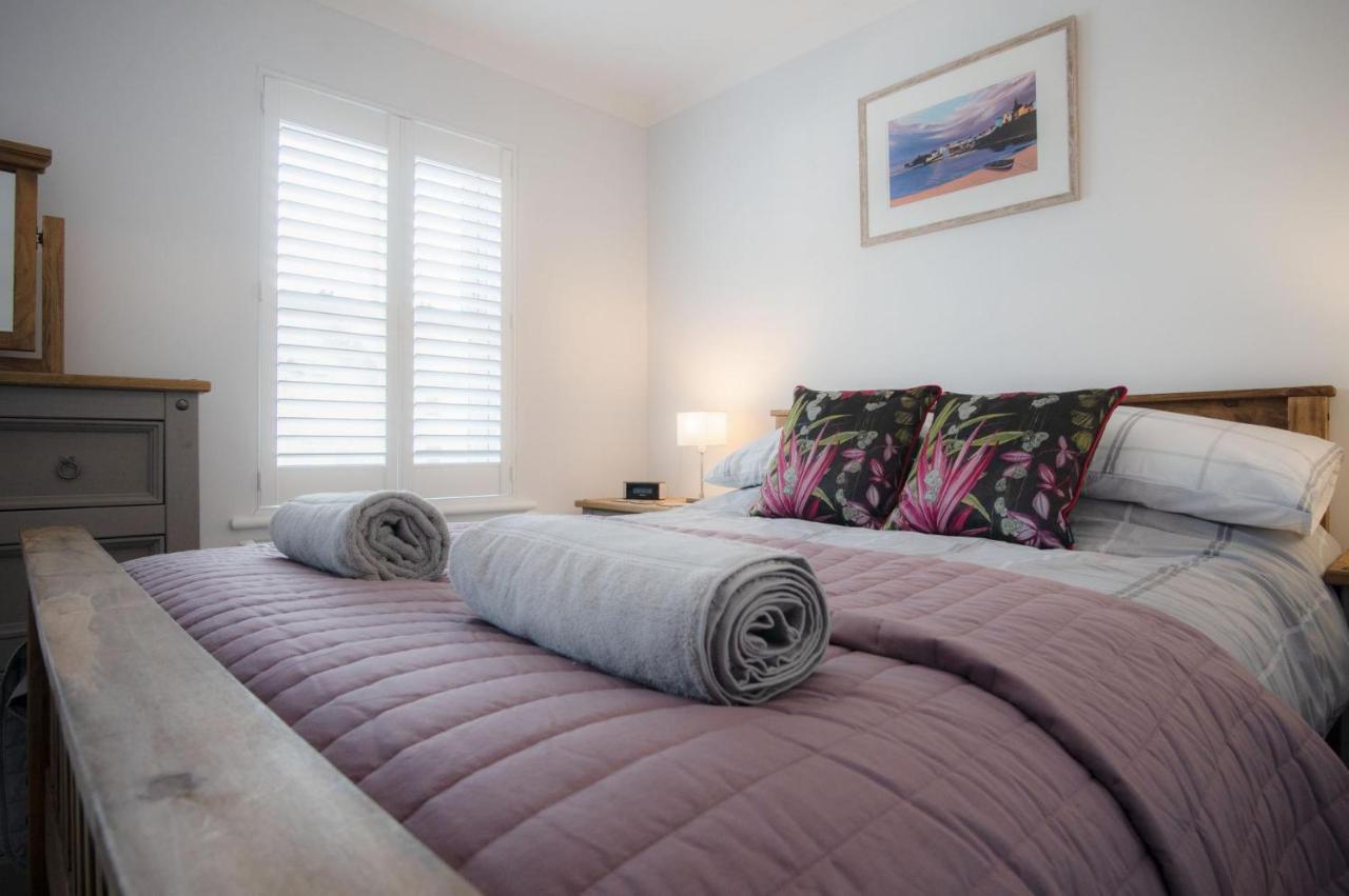 Ty Melyn - 2 Bedroom Cottage - Tenby Eksteriør billede