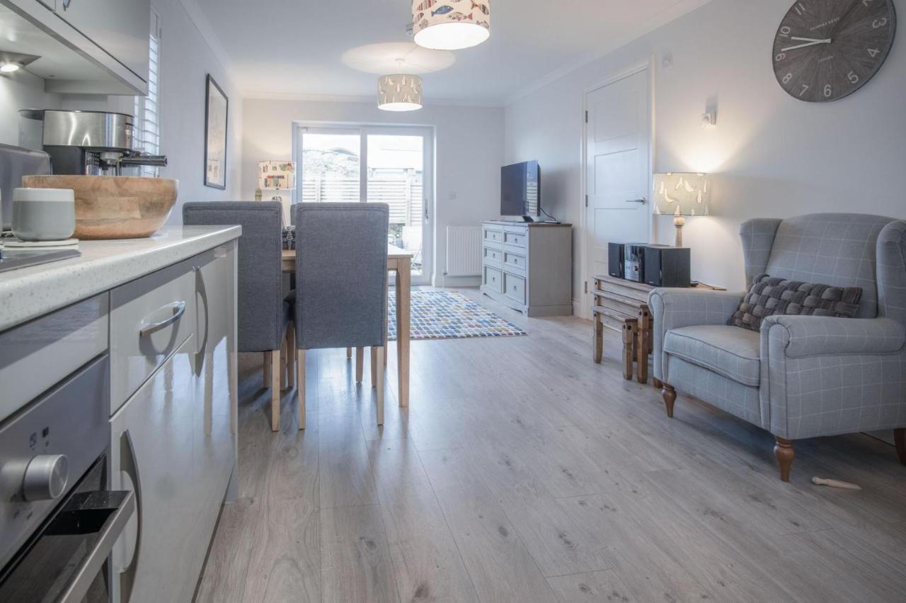 Ty Melyn - 2 Bedroom Cottage - Tenby Eksteriør billede