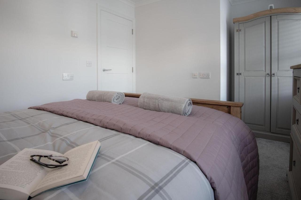Ty Melyn - 2 Bedroom Cottage - Tenby Eksteriør billede