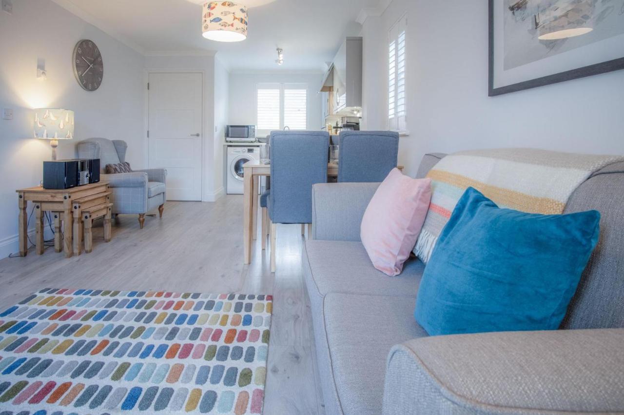 Ty Melyn - 2 Bedroom Cottage - Tenby Eksteriør billede